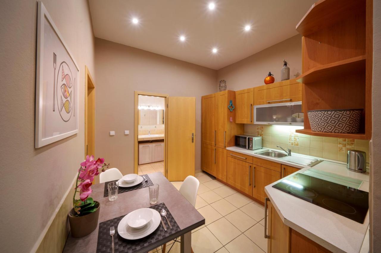 Dlouha Apartment With Balcony 布拉格 外观 照片